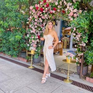 Beautiful size small summer dress